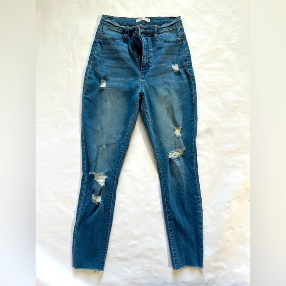 Tinseltown Classic Blue Distressed Women's Jeans